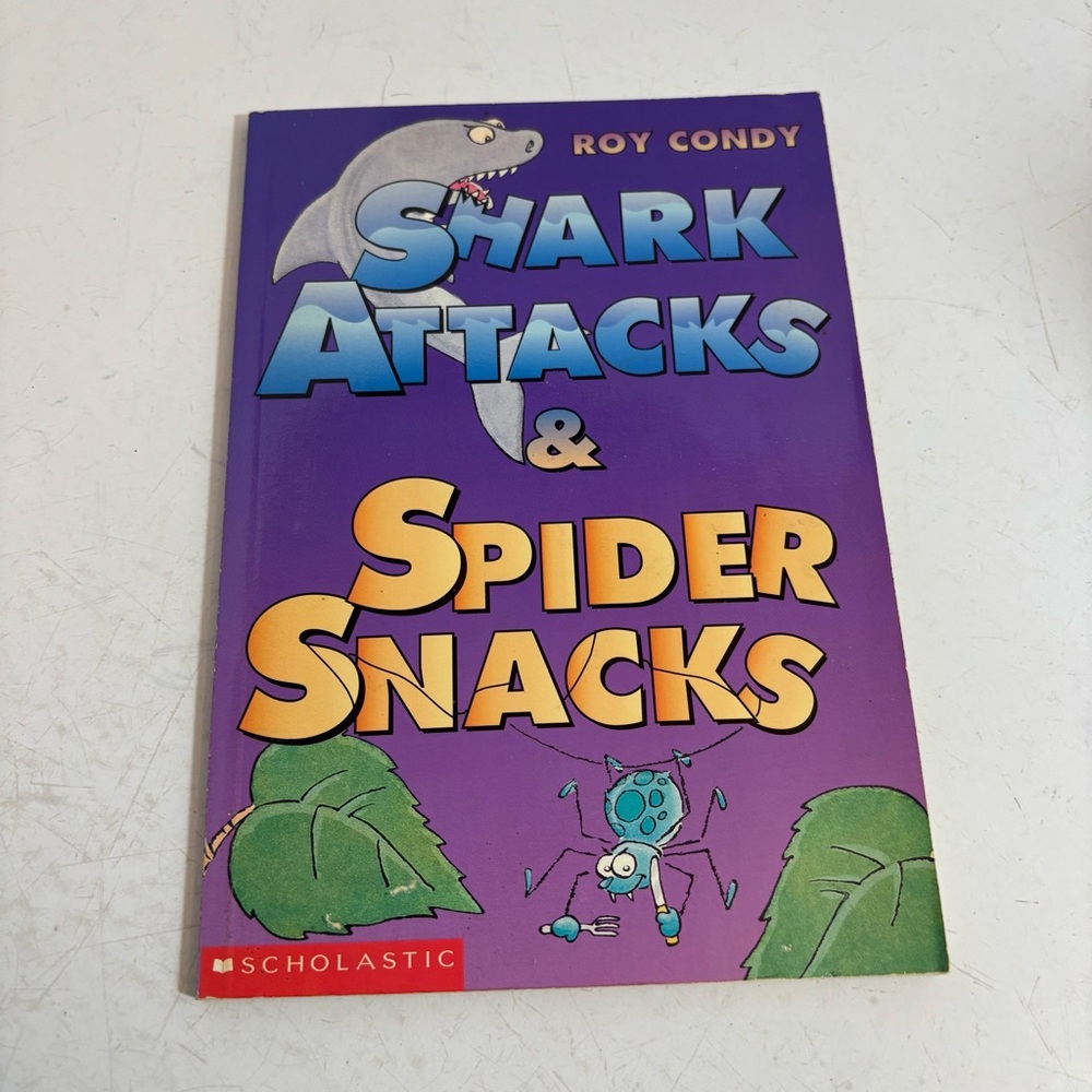 🛍️3/$30 Vintage scholastic shark attack & spider snacks paperback book
